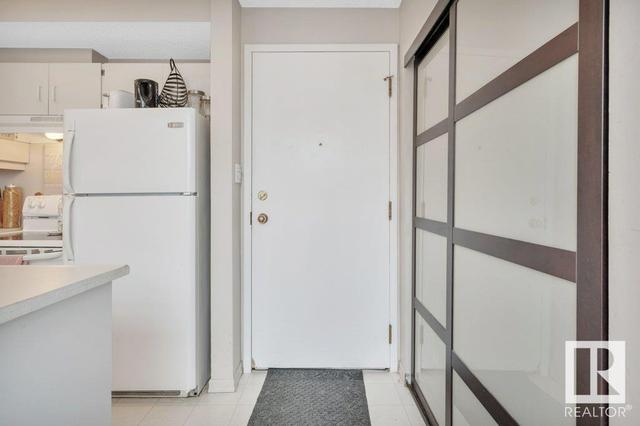 417 - 11618 100 Av Nw, Condo with 1 bedrooms, 1 bathrooms and 1 parking in Edmonton AB | Image 11