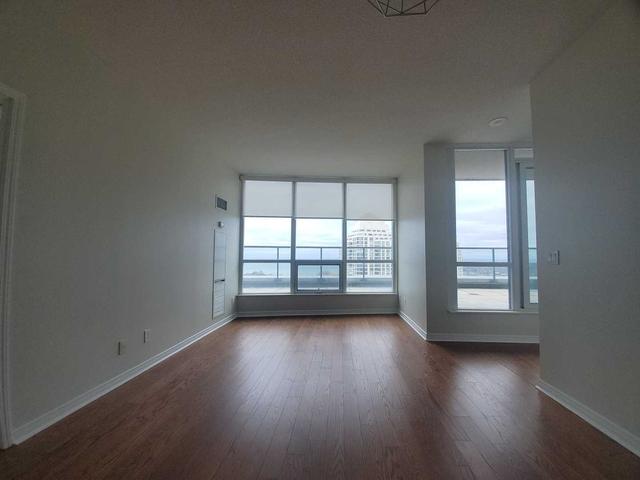 2401 - 15 Legion Rd, Condo with 2 bedrooms, 2 bathrooms and 1 parking in Toronto ON | Image 18