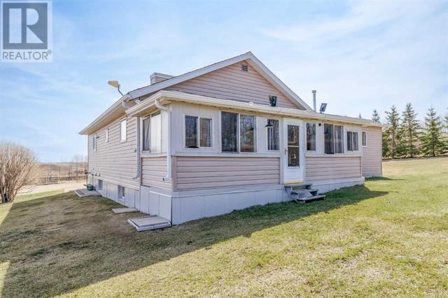 35175 Range Road 230, House detached with 6 bedrooms, 2 bathrooms and 6 parking in Red Deer County AB | Image 4