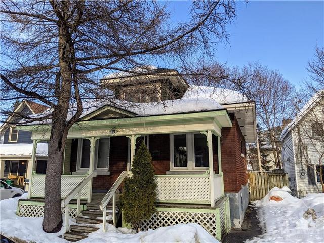 79 Stirling Street, House detached with 3 bedrooms, 1 bathrooms and 1 parking in Ottawa ON | Image 1