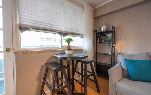 1809 - 30 Gloucester St, Condo with 1 bedrooms, 1 bathrooms and 1 parking in Toronto ON | Image 5