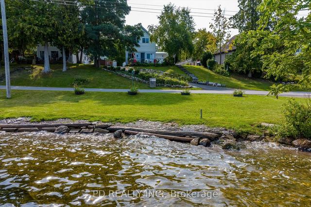 32 & 33 Hazel St, House detached with 3 bedrooms, 2 bathrooms and 4 parking in Kawartha Lakes ON | Image 39