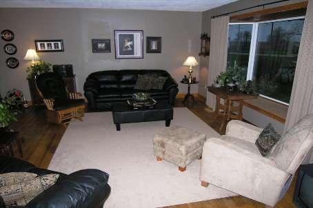 232 Pleasant Ridge Rd, House detached with 3 bedrooms, 1 bathrooms and 10 parking in Brant ON | Image 3