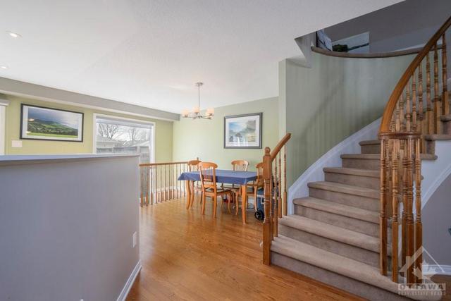351 Applecross Crescent, Townhouse with 2 bedrooms, 2 bathrooms and 2 parking in Ottawa ON | Image 4
