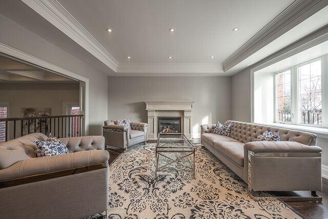 18 Davies Cres, House detached with 4 bedrooms, 5 bathrooms and 4 parking in Toronto ON | Image 3