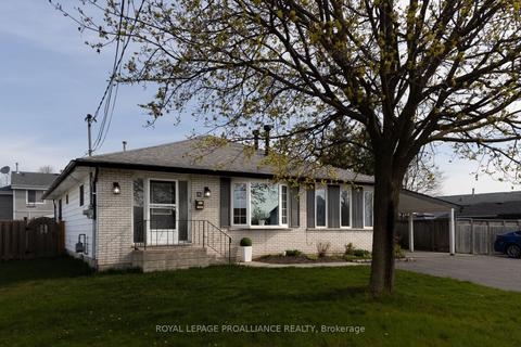 12 Byron St, House detached with 4 bedrooms, 2 bathrooms and 7 parking in Belleville ON | Card Image