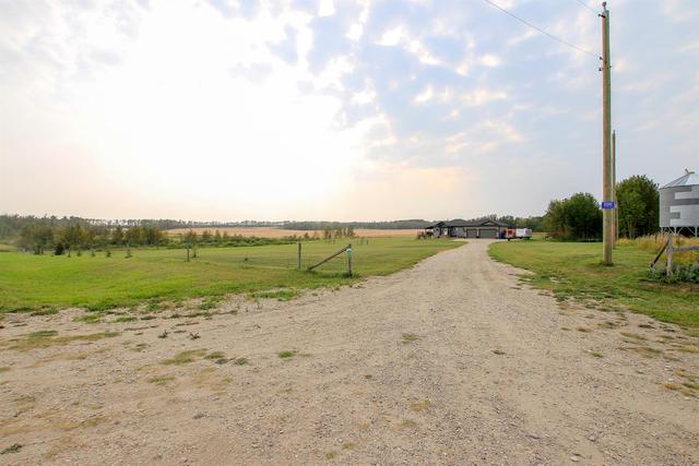 36080 Range Road 270, House detached with 3 bedrooms, 2 bathrooms and 10 parking in Red Deer County AB | Image 48