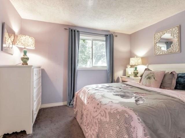 90 Forsythia Rd, House semidetached with 3 bedrooms, 2 bathrooms and 5 parking in Brampton ON | Image 7