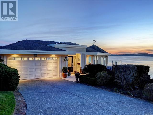 10 - 300 Plaskett Pl, House detached with 3 bedrooms, 5 bathrooms and 2 parking in Esquimalt BC | Image 3