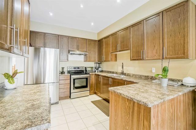 28 Commodore Dr, House semidetached with 4 bedrooms, 4 bathrooms and 3 parking in Brampton ON | Image 32
