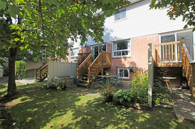 42 Chipstead Ave, Townhouse with 3 bedrooms, 3 bathrooms and 1 parking in Brampton ON | Image 15