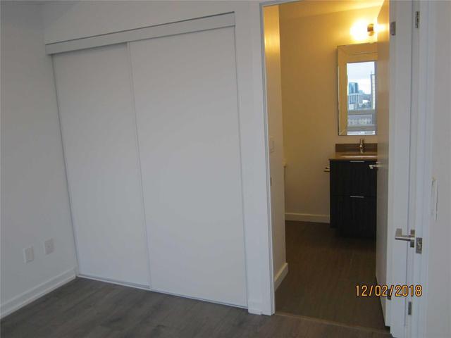 1208 - 50 Forest Manor Rd, Condo with 2 bedrooms, 2 bathrooms and 1 parking in Toronto ON | Image 11