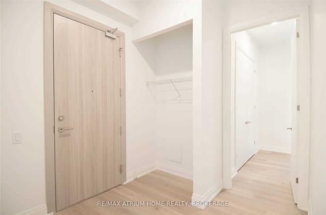 ph608 - 75 Canterbury Pl, Condo with 3 bedrooms, 2 bathrooms and 1 parking in Toronto ON | Image 6