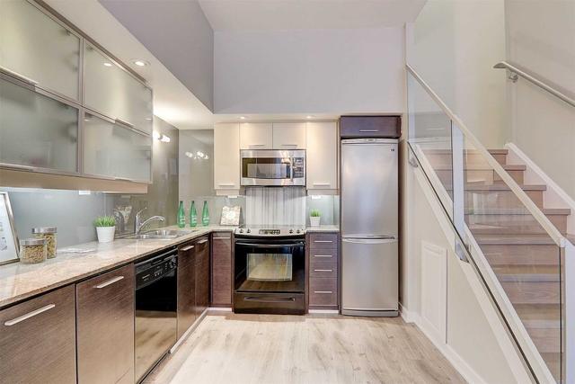 g15 - 18 Telegram Mews, Townhouse with 3 bedrooms, 3 bathrooms and 2 parking in Toronto ON | Image 10