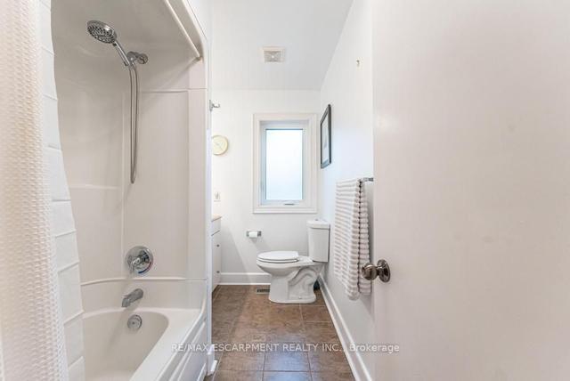 12 West 21st St, House detached with 3 bedrooms, 2 bathrooms and 6 parking in Hamilton ON | Image 10