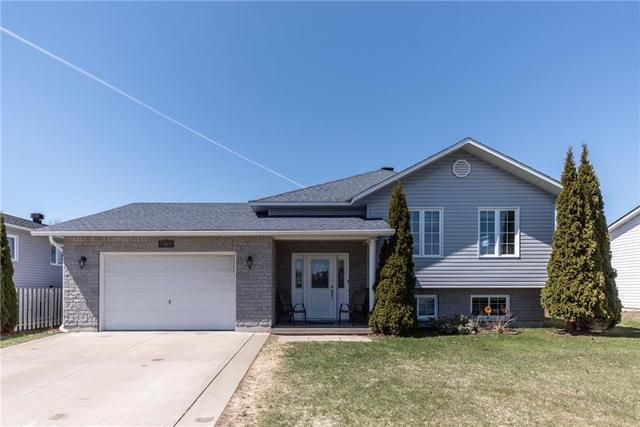 5 Winfield Street, House detached with 4 bedrooms, 2 bathrooms and 4 parking in Petawawa ON | Image 1