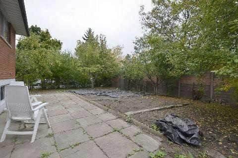 upper - 2 Iangrove Terr, House attached with 3 bedrooms, 1 bathrooms and 1 parking in Toronto ON | Image 11