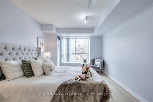 208 - 39 Pemberton Ave, Condo with 2 bedrooms, 2 bathrooms and 1 parking in Toronto ON | Image 10