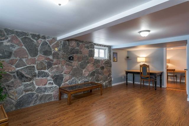 71 Cowans Cres, House detached with 2 bedrooms, 1 bathrooms and 7 parking in Kawartha Lakes ON | Image 24