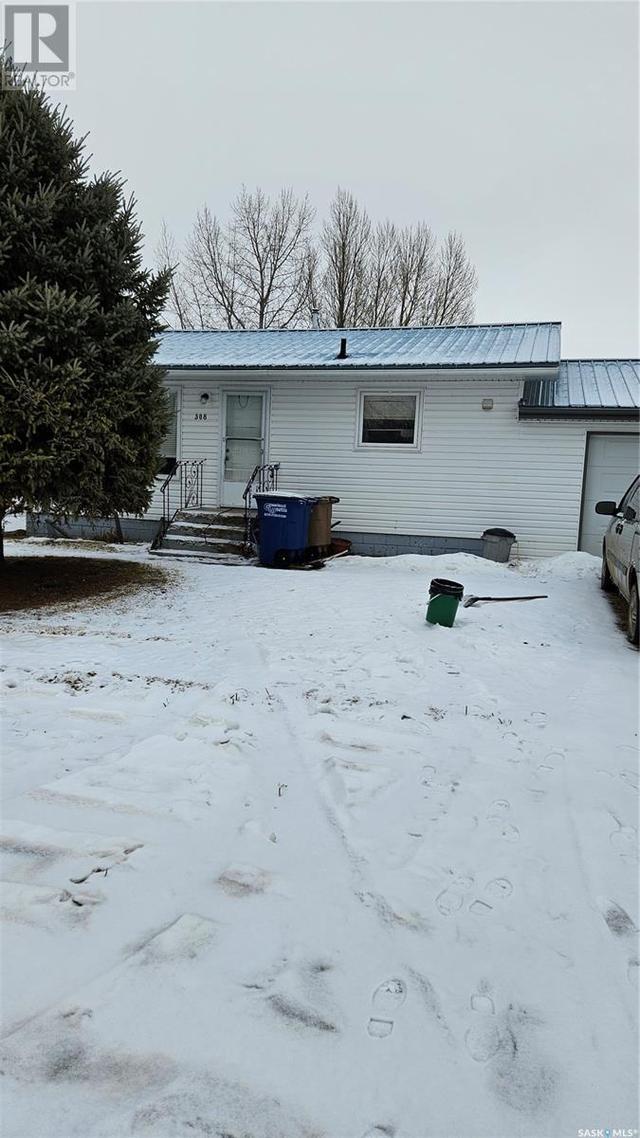 308 2nd Avenue, House detached with 2 bedrooms, 1 bathrooms and null parking in Cudworth SK | Image 2