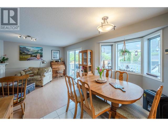 166 Heather Place, House detached with 5 bedrooms, 3 bathrooms and 2 parking in Penticton BC | Image 15