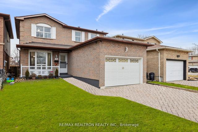 18 Charlton Cres, House detached with 4 bedrooms, 4 bathrooms and 4 parking in Ajax ON | Image 1