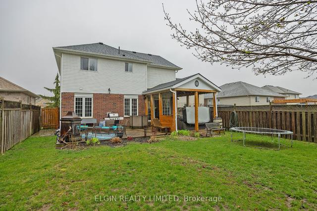 21 Fenwick Crt, House detached with 3 bedrooms, 2 bathrooms and 5 parking in St. Thomas ON | Image 29