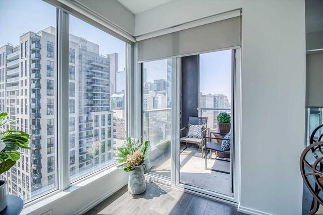 2205 - 68 Shuter St, Condo with 2 bedrooms, 2 bathrooms and 1 parking in Toronto ON | Image 8