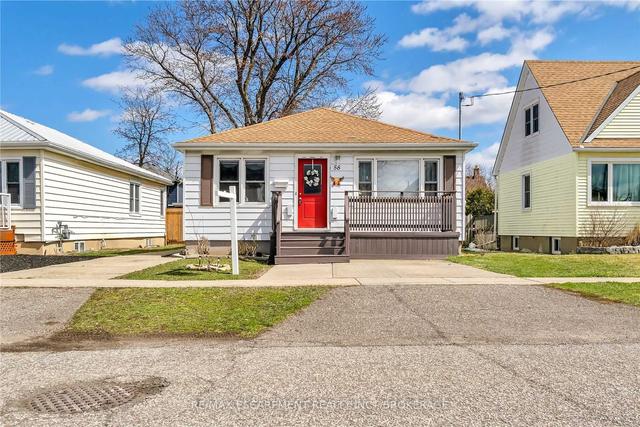 58 Chelsea St, House detached with 3 bedrooms, 2 bathrooms and 2 parking in St. Catharines ON | Image 1