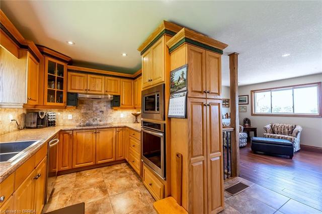 142 Clarke Road, House detached with 3 bedrooms, 2 bathrooms and 10 parking in Brant ON | Image 21