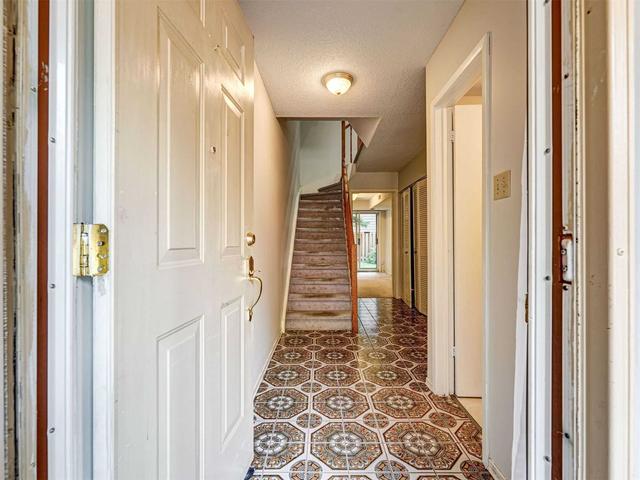 21 Bards Walkway, Townhouse with 3 bedrooms, 3 bathrooms and 2 parking in Toronto ON | Image 33