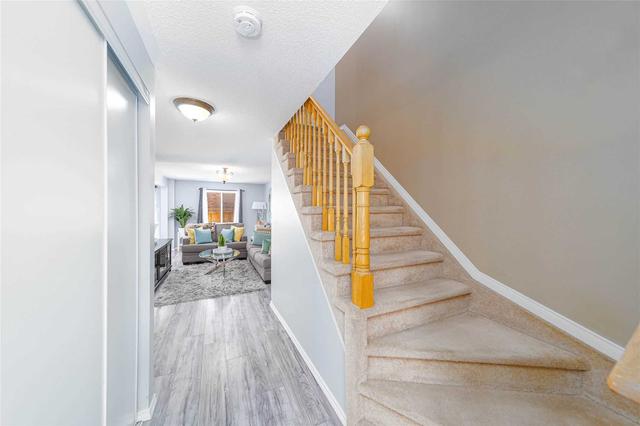 5 Majesty Blvd, House attached with 3 bedrooms, 2 bathrooms and 4 parking in Barrie ON | Image 24