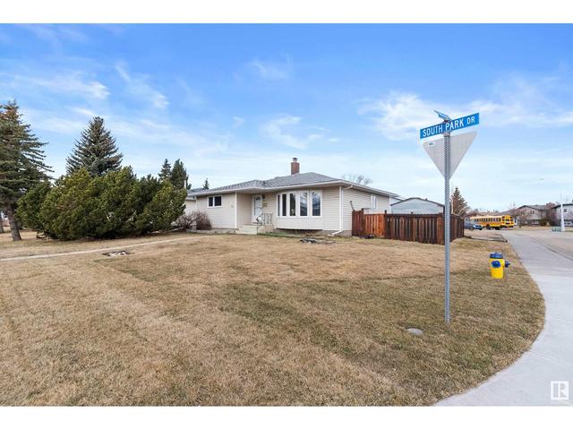 72 Southpark Dr, House detached with 3 bedrooms, 1 bathrooms and null parking in Leduc AB | Image 4