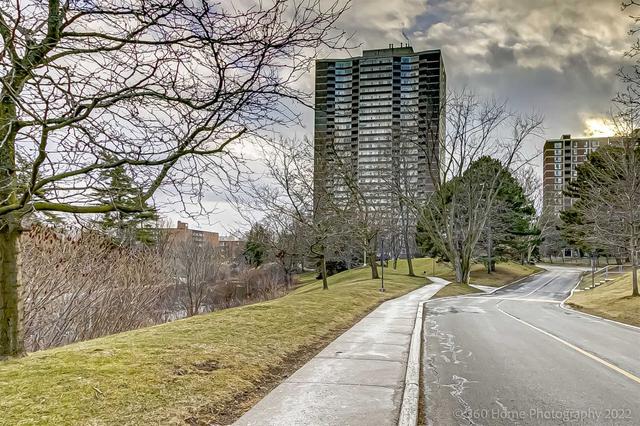 2308 - 3100 Kirwin Ave, Condo with 3 bedrooms, 2 bathrooms and 2 parking in Mississauga ON | Image 12