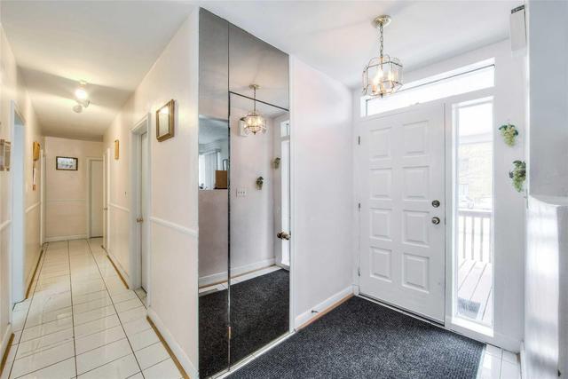 11 Billingham Rd, House detached with 3 bedrooms, 2 bathrooms and 3 parking in Toronto ON | Image 2