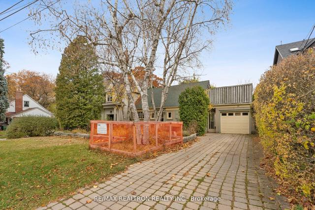 21 Fenwood Hts, House detached with 3 bedrooms, 3 bathrooms and 4 parking in Toronto ON | Image 3