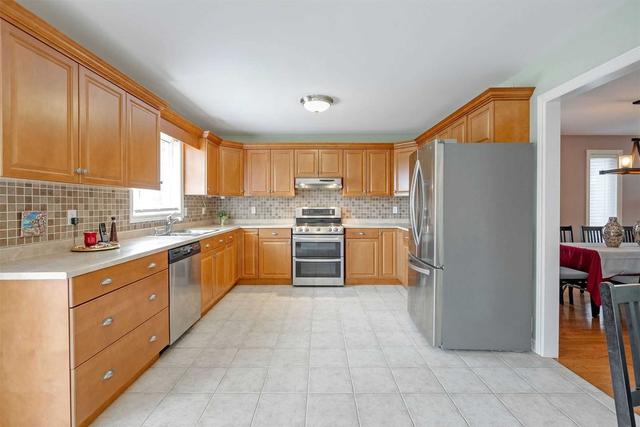 25 Simcoe Dr, House detached with 4 bedrooms, 4 bathrooms and 4 parking in Belleville ON | Image 3