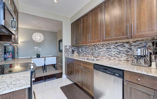 86 Gloucester St, Condo with 2 bedrooms, 2 bathrooms and 1 parking in Toronto ON | Image 7