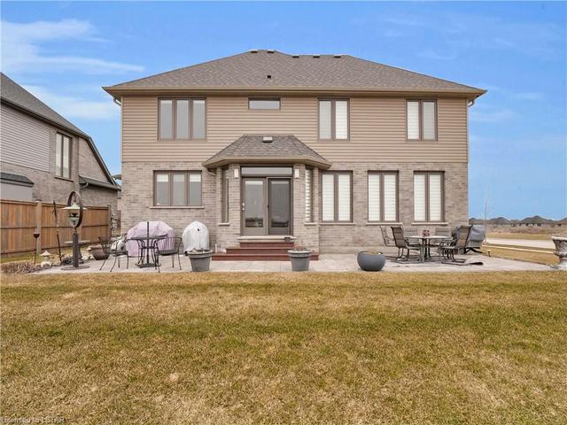 2217 Dauncey Crescent, House detached with 4 bedrooms, 2 bathrooms and 7 parking in London ON | Image 25