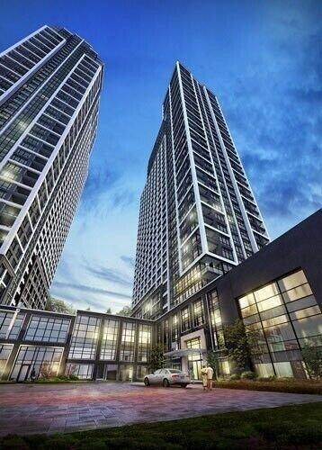 2425 - 9 Mabelle Ave, Condo with 1 bedrooms, 1 bathrooms and 1 parking in Toronto ON | Image 1