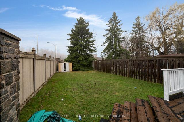 1 Mccausland Crt, House attached with 3 bedrooms, 3 bathrooms and 2 parking in Barrie ON | Image 10