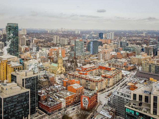 4407 - 8 The Esplanade Ave, Condo with 2 bedrooms, 2 bathrooms and 1 parking in Toronto ON | Image 6