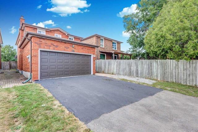 96 Burnt Bark Dr, House detached with 4 bedrooms, 4 bathrooms and 4 parking in Toronto ON | Image 1