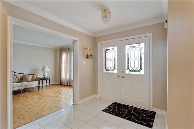 104 Waterside Cres, House detached with 4 bedrooms, 4 bathrooms and 4 parking in Vaughan ON | Image 3