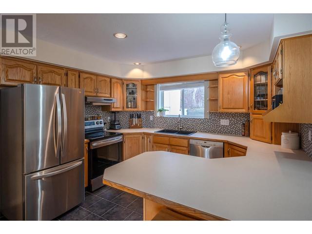 137 - 1458 Penticton Avenue, House attached with 3 bedrooms, 1 bathrooms and 1 parking in Penticton BC | Image 11