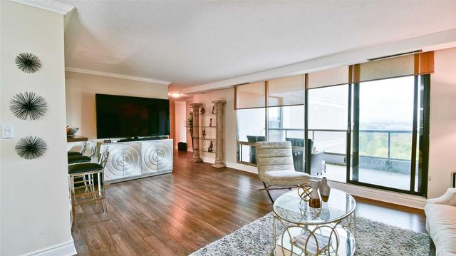 912 - 92 Church St S, Condo with 3 bedrooms, 2 bathrooms and 1 parking in Ajax ON | Image 3