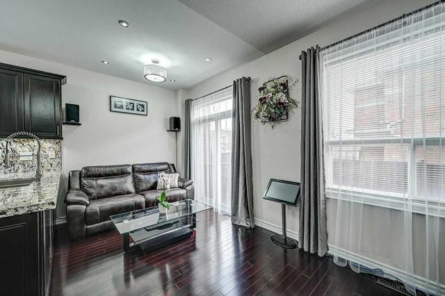 3637 Twinmaple Dr, House semidetached with 4 bedrooms, 4 bathrooms and 2 parking in Mississauga ON | Image 9