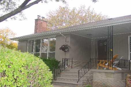 14 Epping St, House detached with 3 bedrooms, 3 bathrooms and 4 parking in Toronto ON | Image 2
