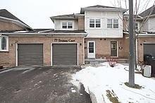 77 Brisbane Crt, Townhouse with 3 bedrooms, 4 bathrooms and 1 parking in Brampton ON | Image 1