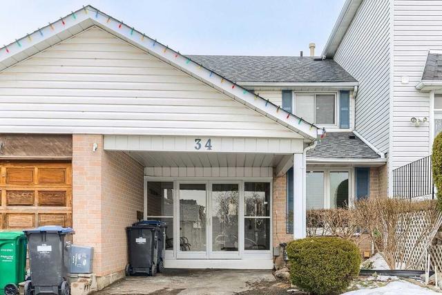 34 Nottawasaga Cres, House attached with 3 bedrooms, 2 bathrooms and 2 parking in Brampton ON | Card Image